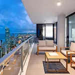 5 Bedroom Executive Sub Penthouse In The Heart Of Surfers With Full Ocean Views - Sleeps 12 - Circle On Cavill Amazing!!