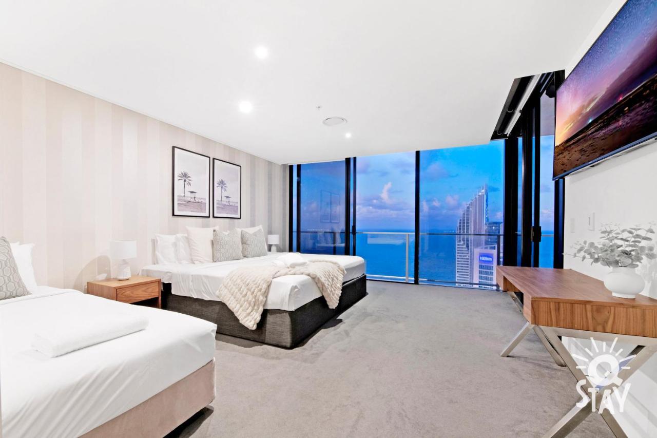 Ocean View Executive Penthouse At Circle On Cavill