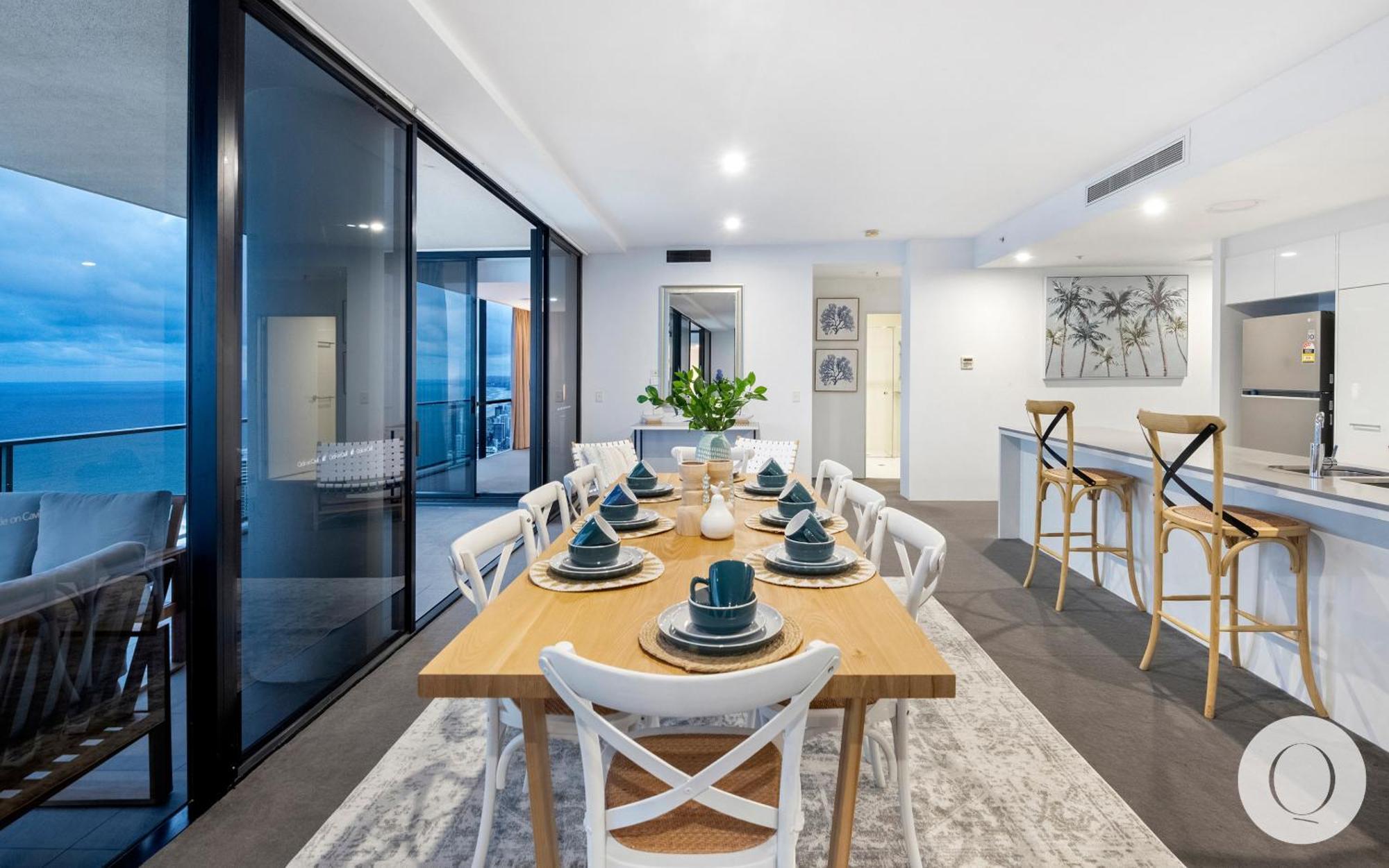 Ocean View Executive Penthouse At Circle On Cavill *
